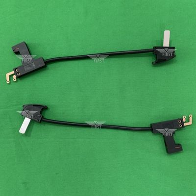 오래된 Leybold 가재 기계에 대한 와이어와 함께 뜨거운 절단 칼 정지 움직임을 채우는