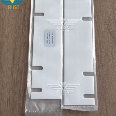 롤랑 700의 세척 블레이드 1102 × 56 × 1mm 차원 및 고 플라스틱에 13 구멍